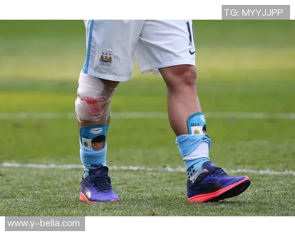 手腕绑带助力足球明星展现风采与技术的完美结合