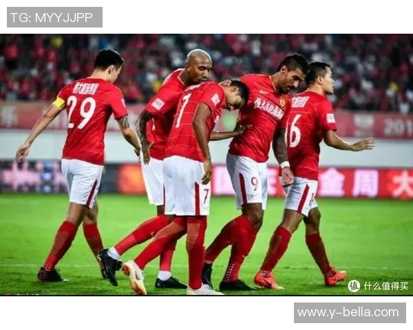 帅气足球明星的魅力与风采探讨及其在球场上的影响力分析